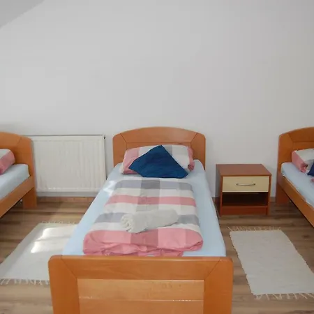 Hisa Divino Hiša za goste