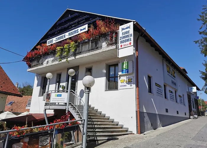 Hisa Divino Pensionat